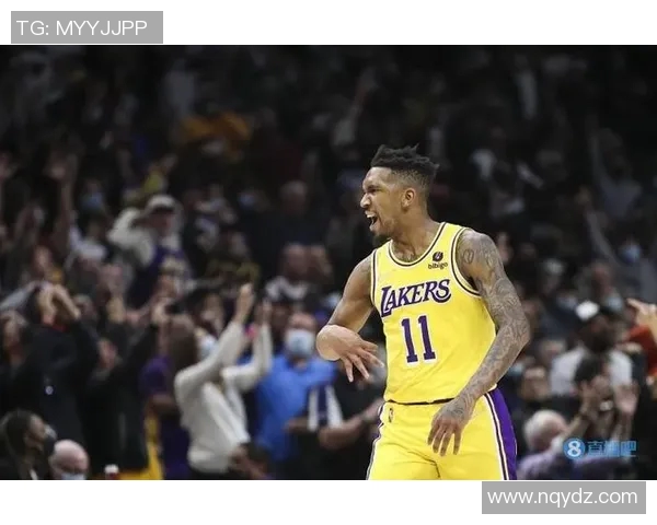 蒙克背运暴扣惊艳全场，5投全中三分3中3轰下13分